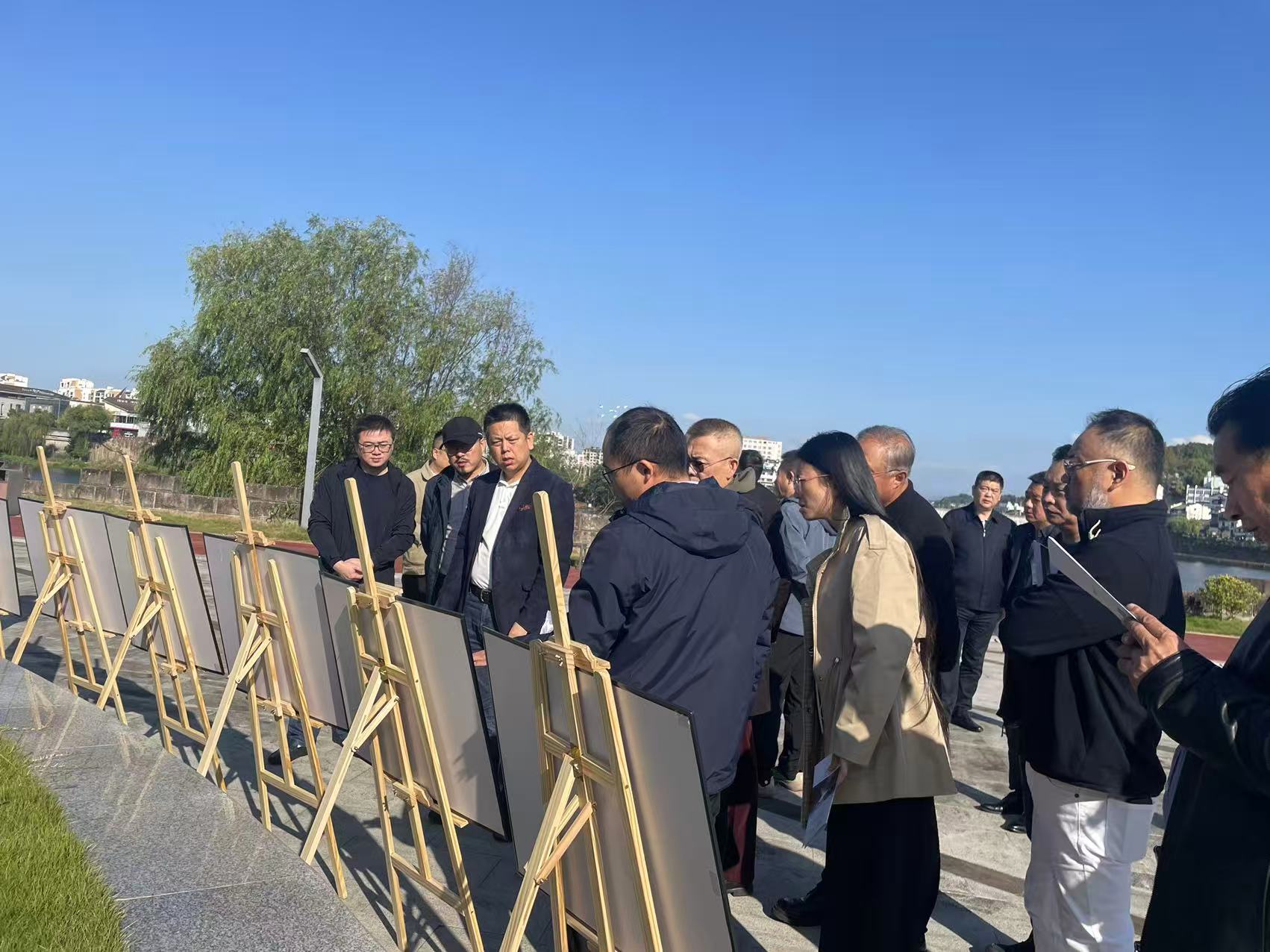 皖深文旅产业联盟企业家一行来黄考察座谈